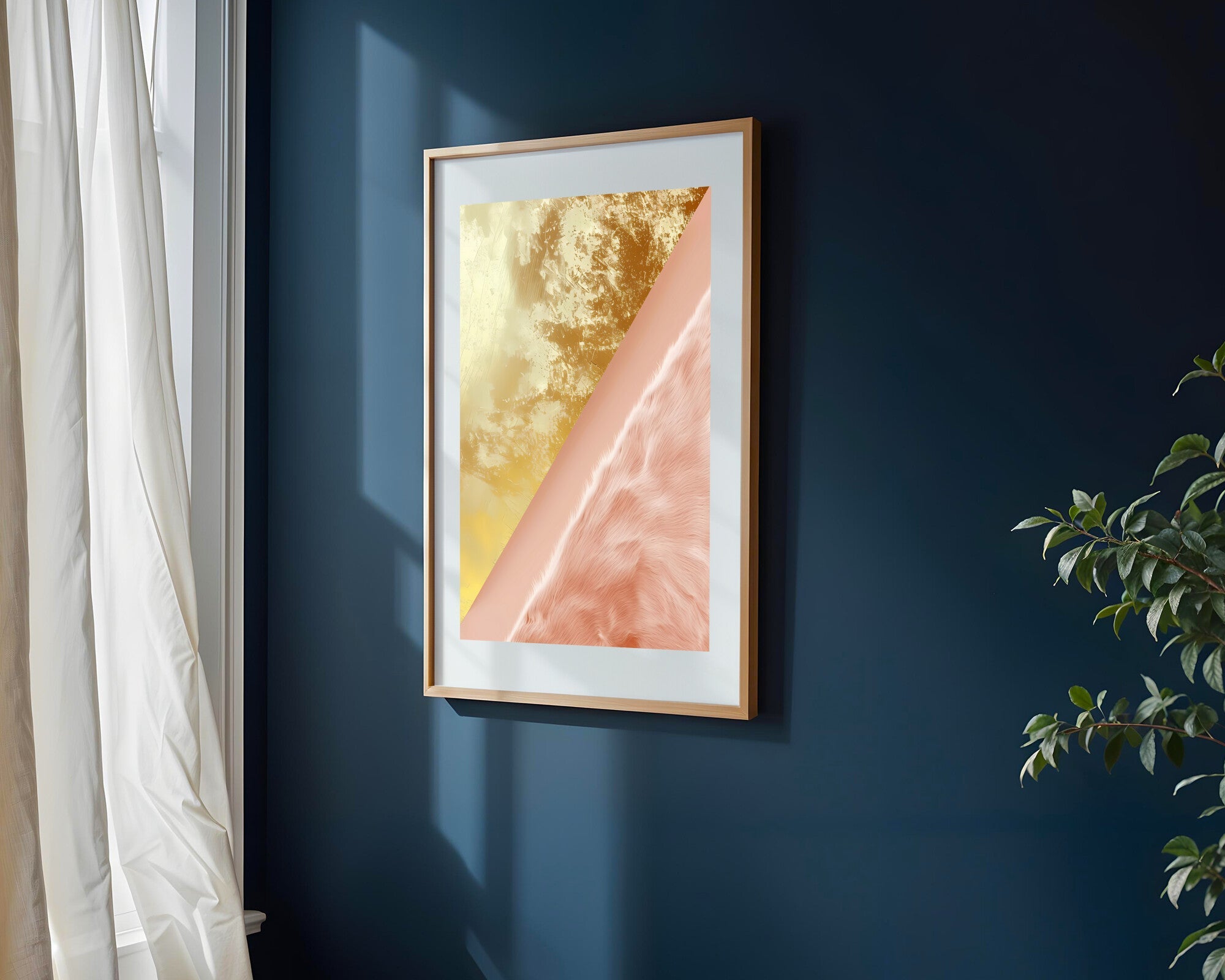Plumaje Dorado y Coral | Cuadro decorativo de Monkey Canvas