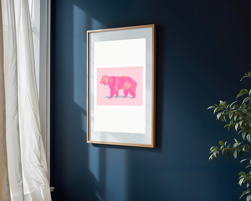 Oso Dorado en Rosa | Cuadro decorativo de Monkey Canvas