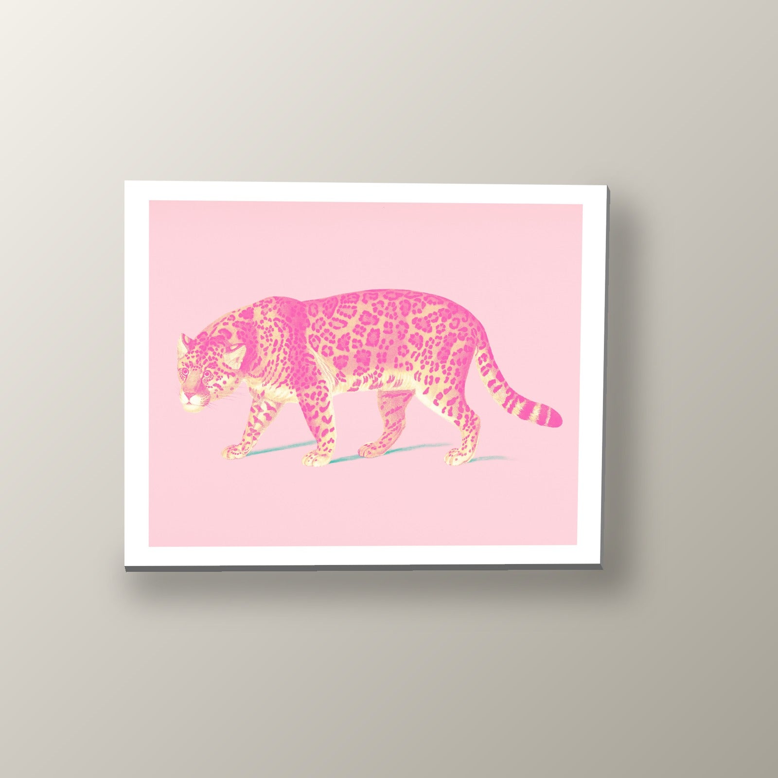Leopardo Dorado en Rosa | Cuadro decorativo de Monkey Canvas