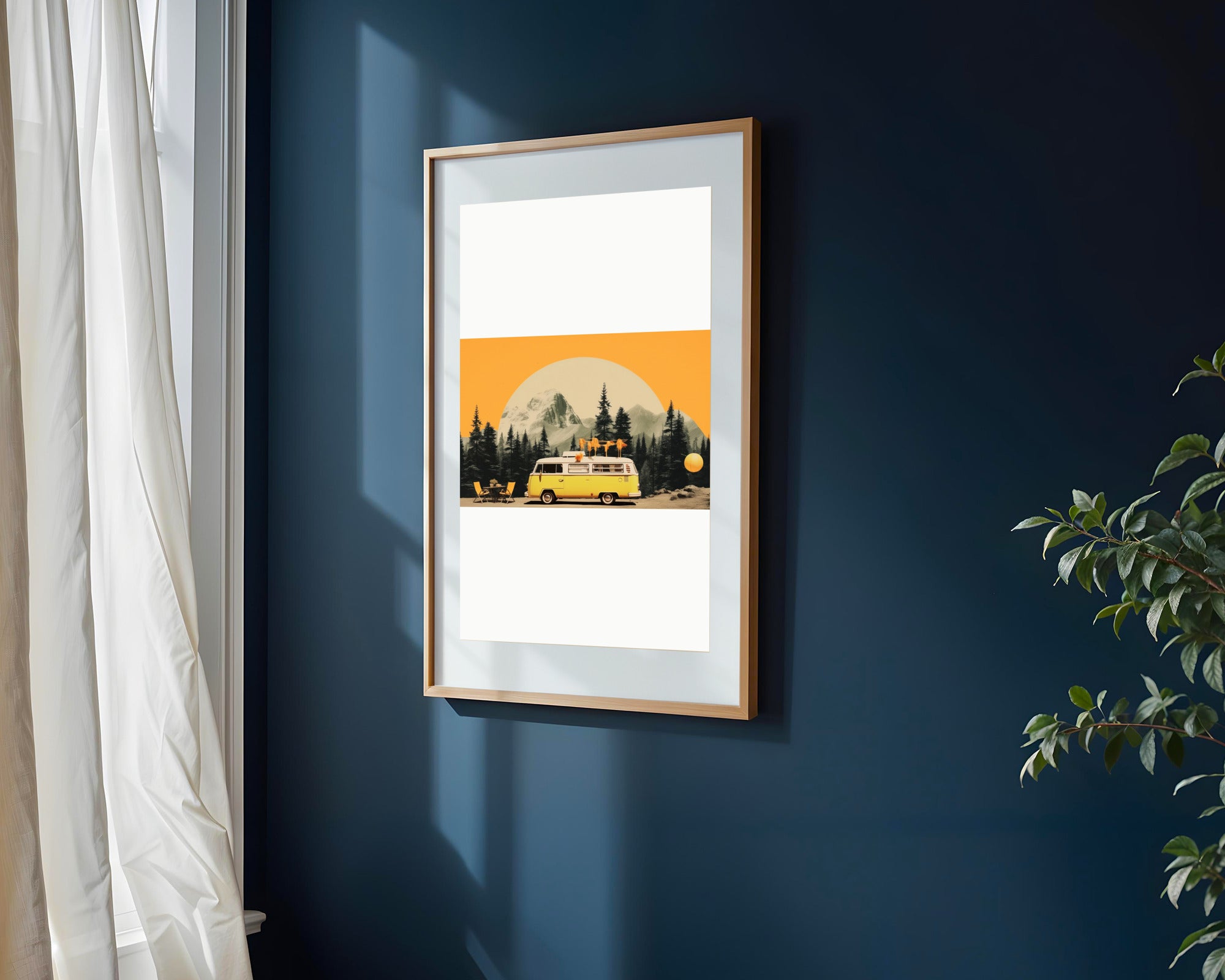 Van Retro en las Montañas | Cuadro decorativo de Monkey Canvas
