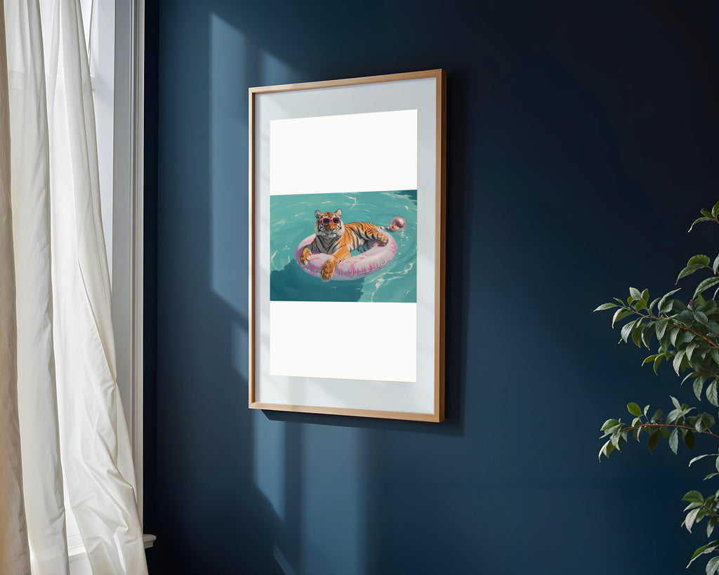Tigre de Vacaciones en la Alberca | Cuadro decorativo de Monkey Canvas