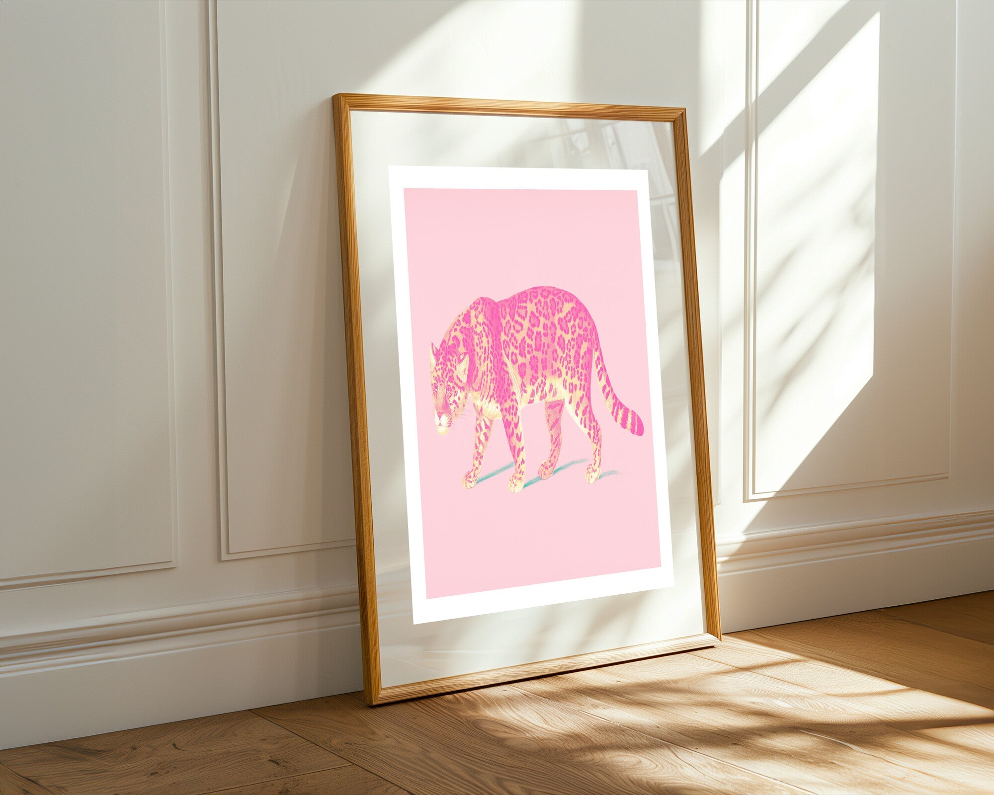Leopardo Dorado en Rosa | Cuadro decorativo de Monkey Canvas