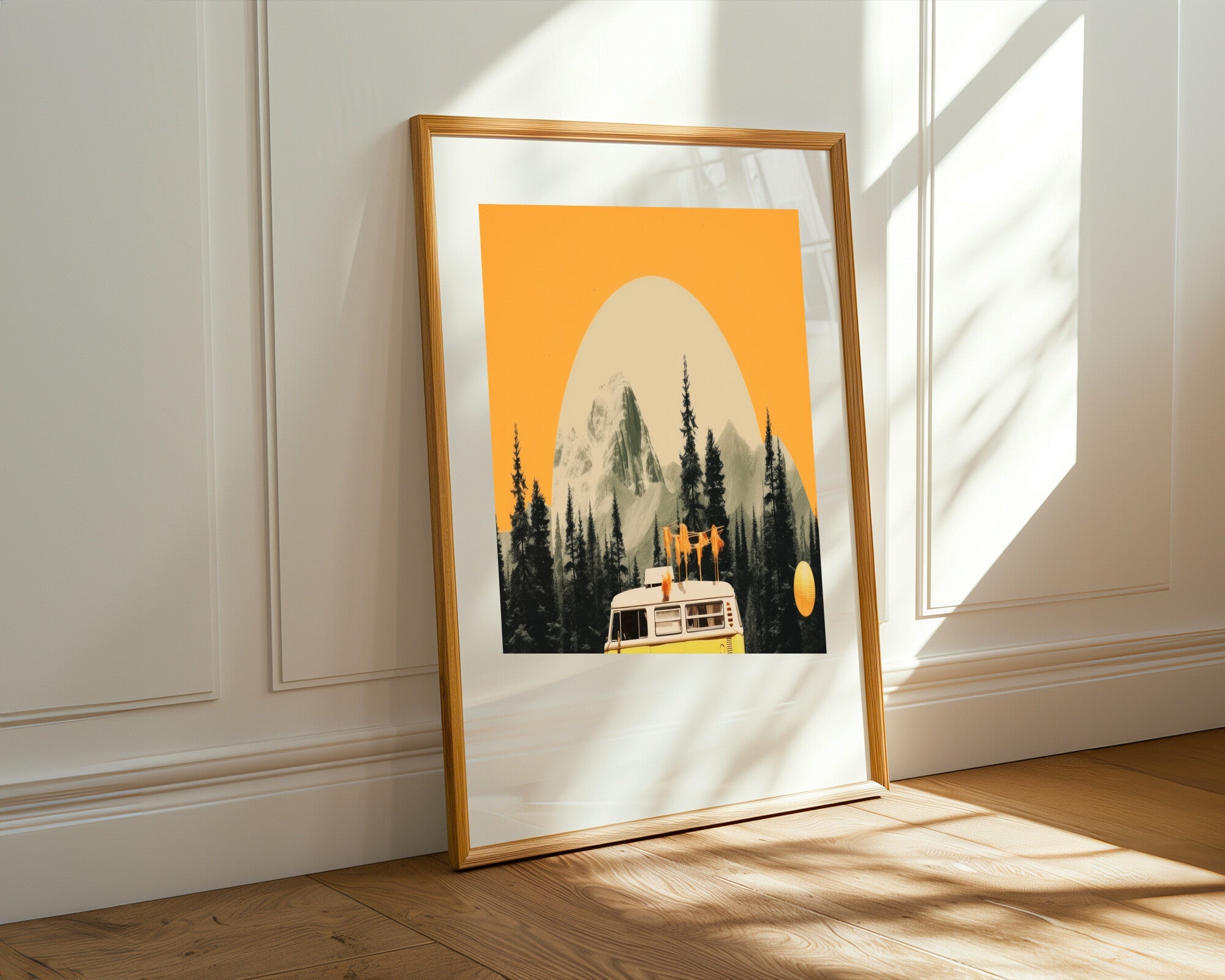 Van Retro en las Montañas | Cuadro decorativo de Monkey Canvas