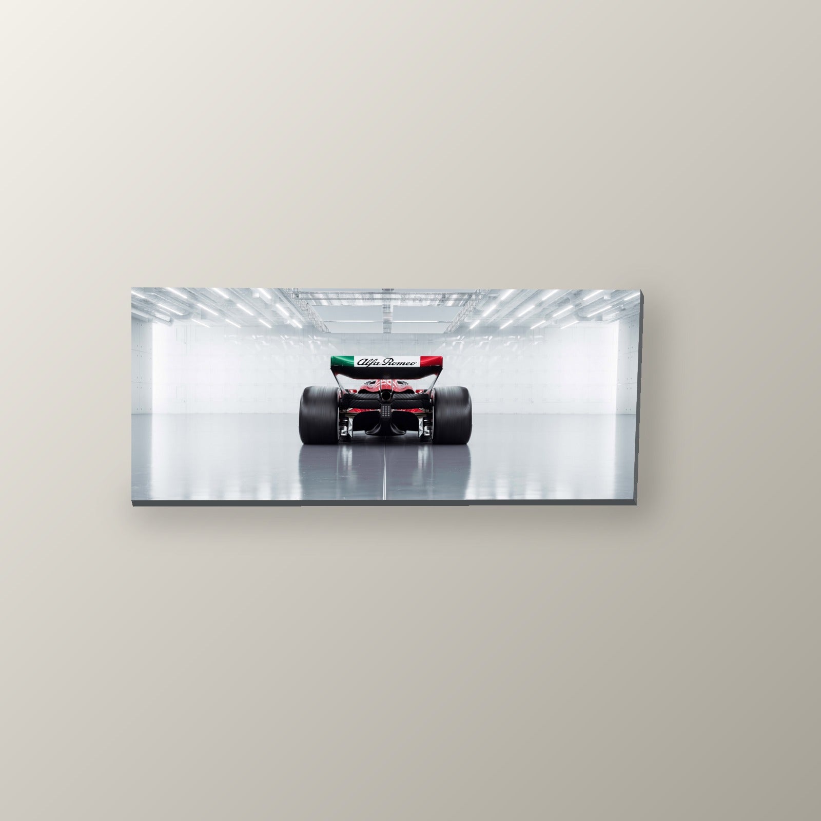 Bandera Italiana Alfa Romeo | Cuadro decorativo de Monkey Canvas