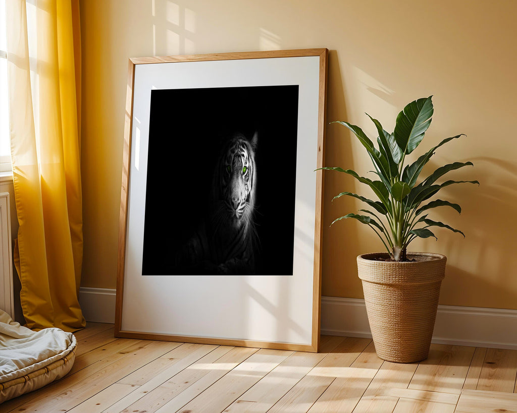 Tigre Blanco y Negro Ojos Verdes | Cuadro decorativo de Monkey Canvas